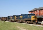 CSX 5372 leads train F774-20 northbound